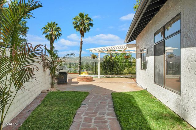 837 Hillview Circle, Simi Valley, CA 93065