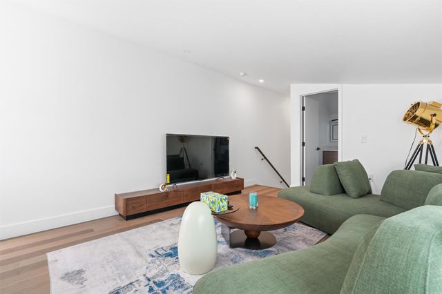 1208 W Oltorf ST B, Austin, TX 78704