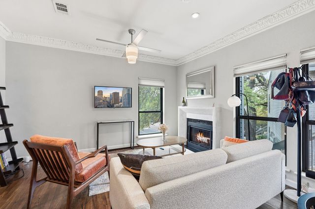 802 S 1st ST 202, Austin, TX 78704