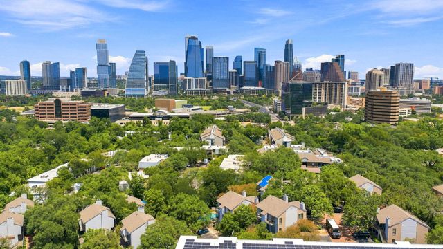 802 S 1st ST 202, Austin, TX 78704