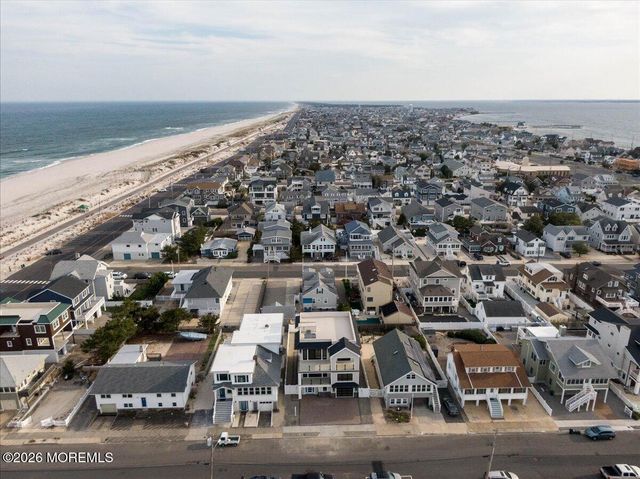 17 I Street, Seaside Park, NJ 08752