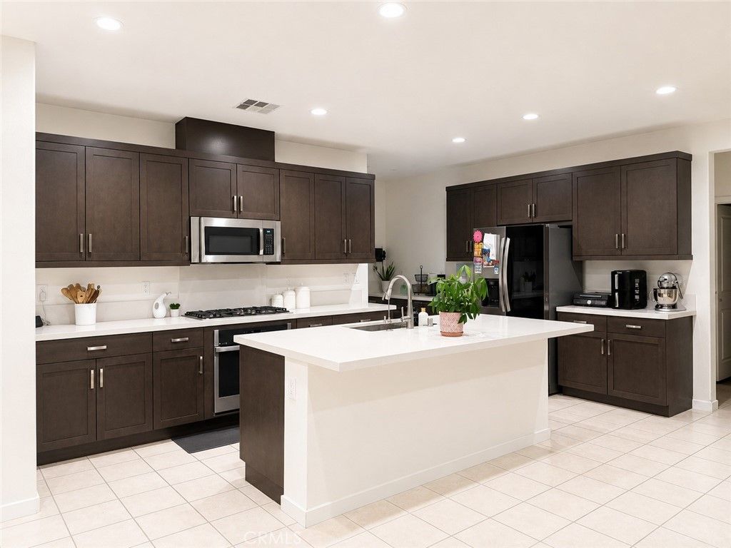 29633 Kearney Ct, Winchester, CA 92596