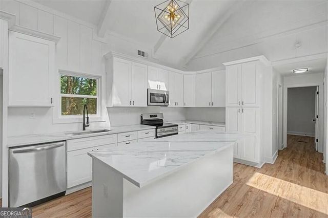 1741 Lucy Drive NW, Kennesaw, GA 30152