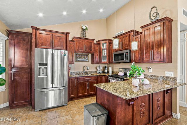 4648 Robert Acosta Drive, El Paso, TX 79934