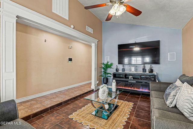 4648 Robert Acosta Drive, El Paso, TX 79934