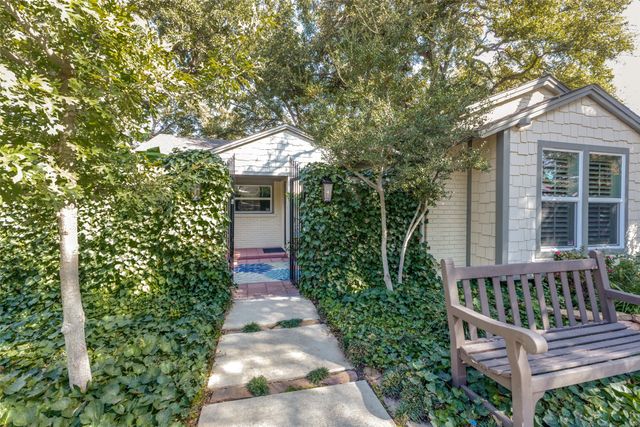 1432 Sylvan Avenue, Dallas, TX 75208