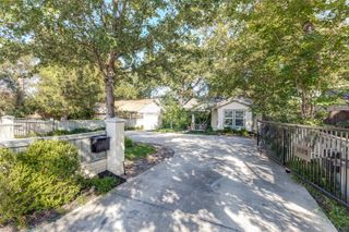 1432 Sylvan Avenue, Dallas, TX 75208