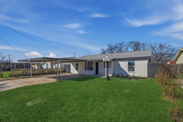 228 Kay Lane, Saginaw, TX 76179