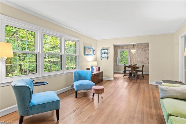 2605 Loch Drive, Winston-salem, NC 27106