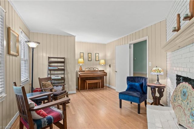 2605 Loch Drive, Winston-salem, NC 27106