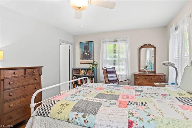2605 Loch Drive, Winston-salem, NC 27106