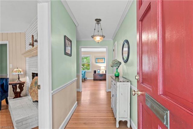 2605 Loch Drive, Winston-salem, NC 27106