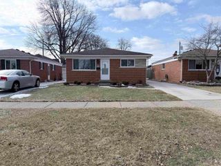 22032 Downing Street, Saint Clair Shores, MI 48080