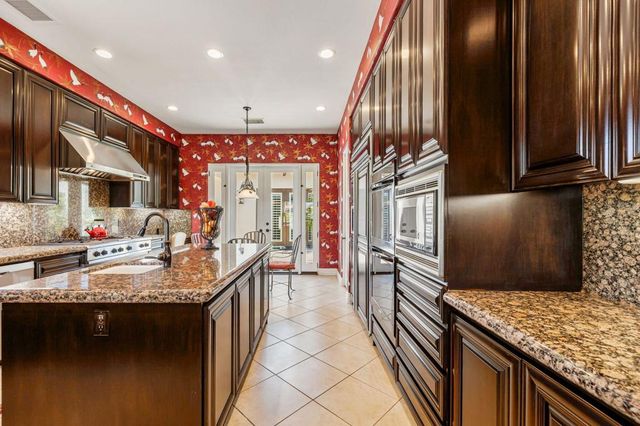 753 Elk Clover Circle, Palm Desert, CA 92211