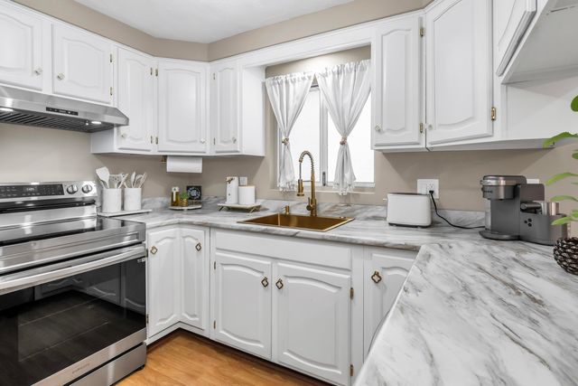 394 Cedar Street, Manchester, NH 03103