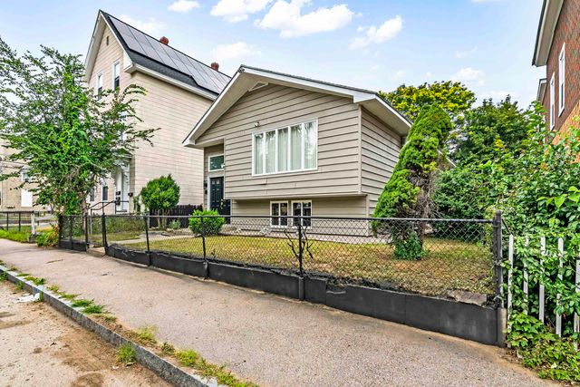 394 Cedar Street, Manchester, NH 03103