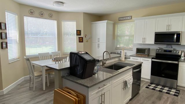 7650 OAK GROVE Circle, Lake Worth, FL 33467