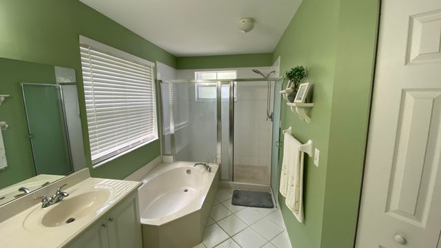 7650 OAK GROVE Circle, Lake Worth, FL 33467