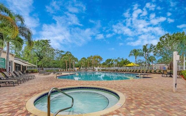 7650 OAK GROVE Circle, Lake Worth, FL 33467