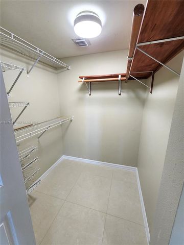 2492 Centergate Dr 108, Miramar, FL 33025