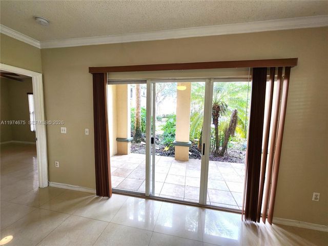 2492 Centergate Dr 108, Miramar, FL 33025