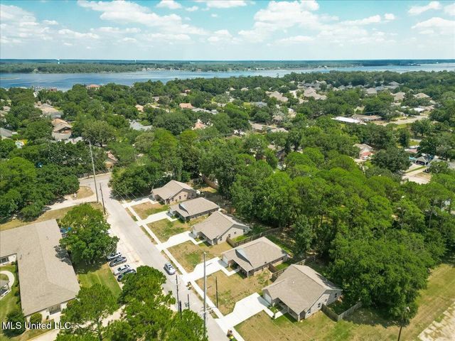 390 Rosalie Maria Drive, Biloxi, MS 39531
