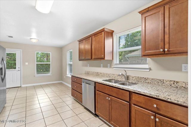390 Rosalie Maria Drive, Biloxi, MS 39531
