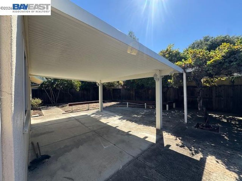 Image 17 of property listing at 72 Andrew Ave, Pittsburg, CA 94565
