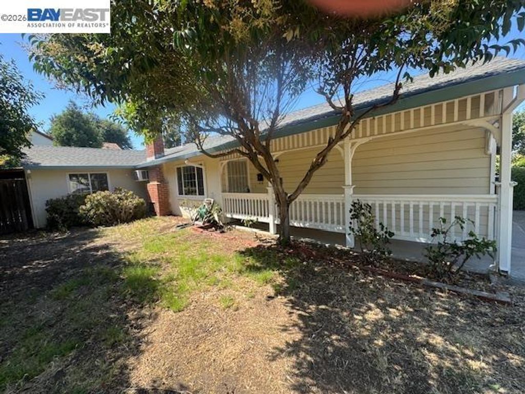 Image 4 of property listing at 72 Andrew Ave, Pittsburg, CA 94565