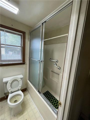 206 Kelly DR, Portsmouth, VA 23702