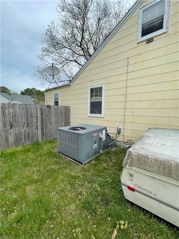 206 Kelly DR, Portsmouth, VA 23702