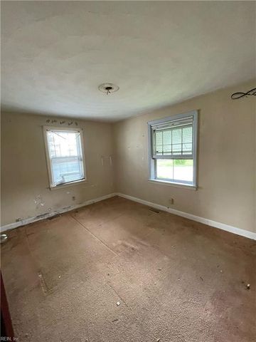 206 Kelly DR, Portsmouth, VA 23702