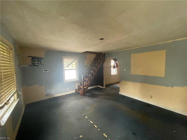 206 Kelly DR, Portsmouth, VA 23702