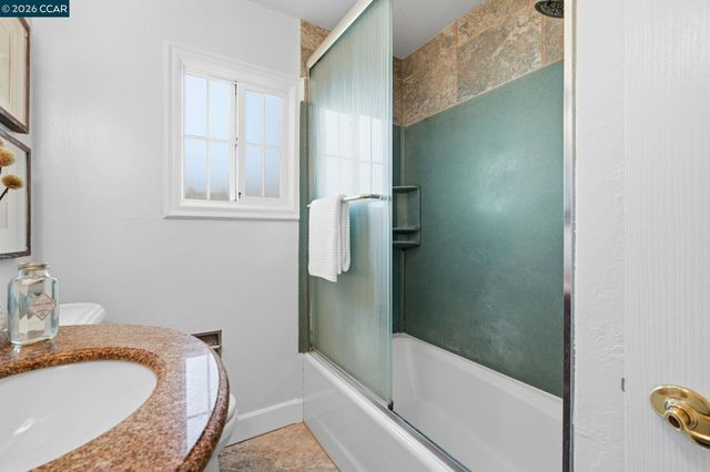 1868 Granada Dr, Concord, CA 94519