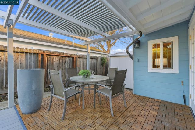 1868 Granada Dr, Concord, CA 94519