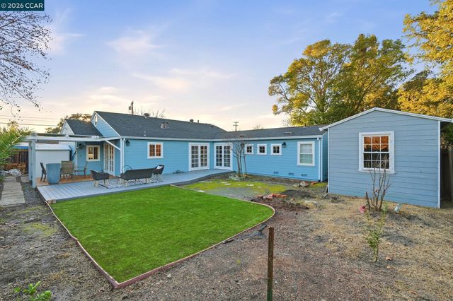 1868 Granada Dr, Concord, CA 94519