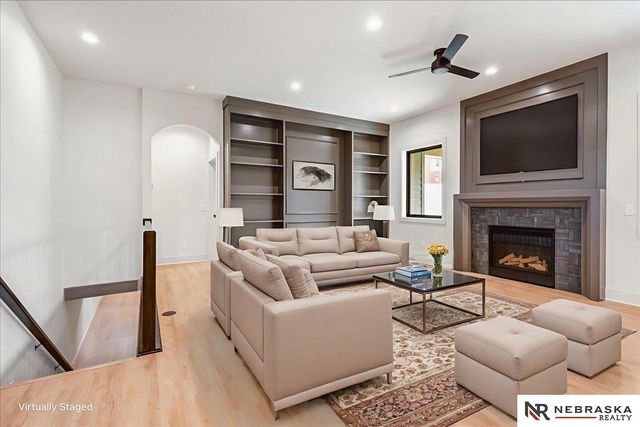 1031 S 88th Street, Lincoln, NE 68510