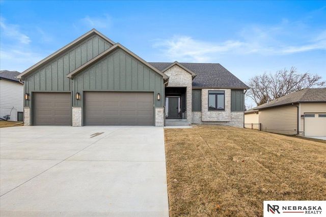 1031 S 88th Street, Lincoln, NE 68510