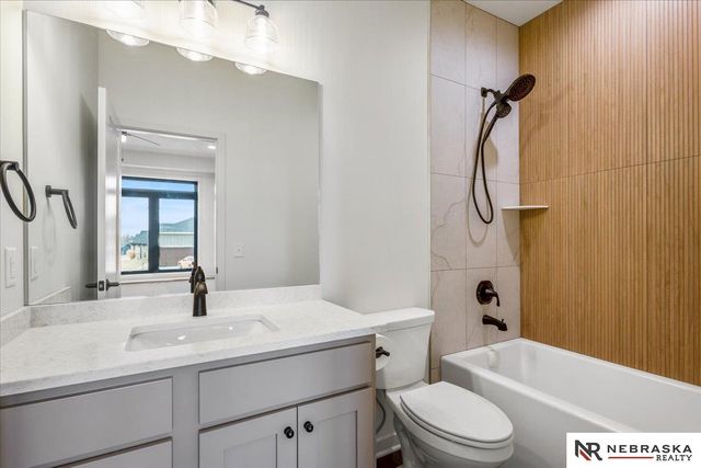 1031 S 88th Street, Lincoln, NE 68510