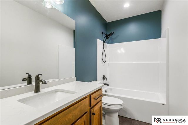 1031 S 88th Street, Lincoln, NE 68510