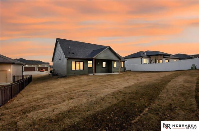 1031 S 88th Street, Lincoln, NE 68510