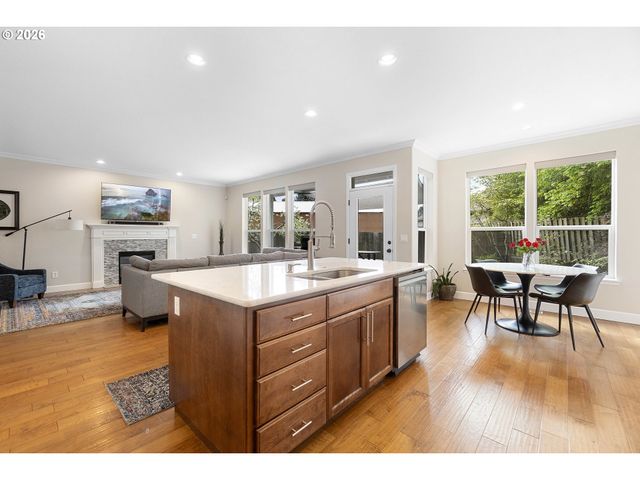 6354 Ne MARINA Ct, Hillsboro, OR 97124