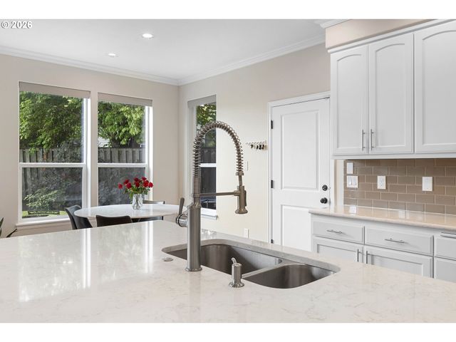 6354 Ne MARINA Ct, Hillsboro, OR 97124