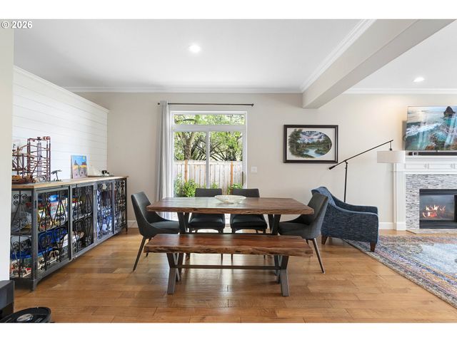 6354 Ne MARINA Ct, Hillsboro, OR 97124