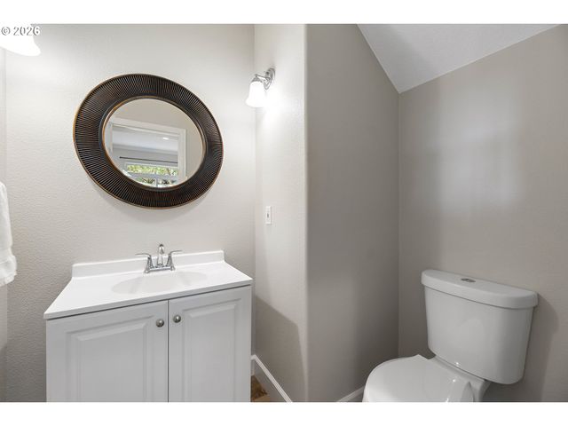 6354 Ne MARINA Ct, Hillsboro, OR 97124