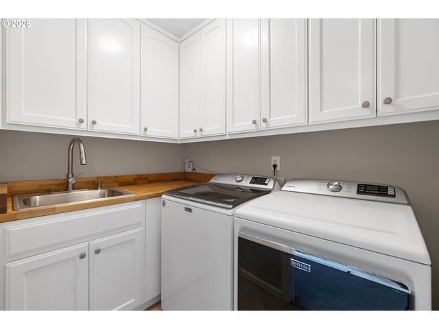 6354 Ne MARINA Ct, Hillsboro, OR 97124