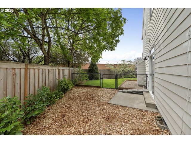 6354 Ne MARINA Ct, Hillsboro, OR 97124