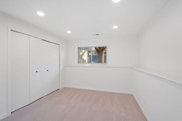 6384 Saint Johns Drive, Eden Prairie, MN 55346