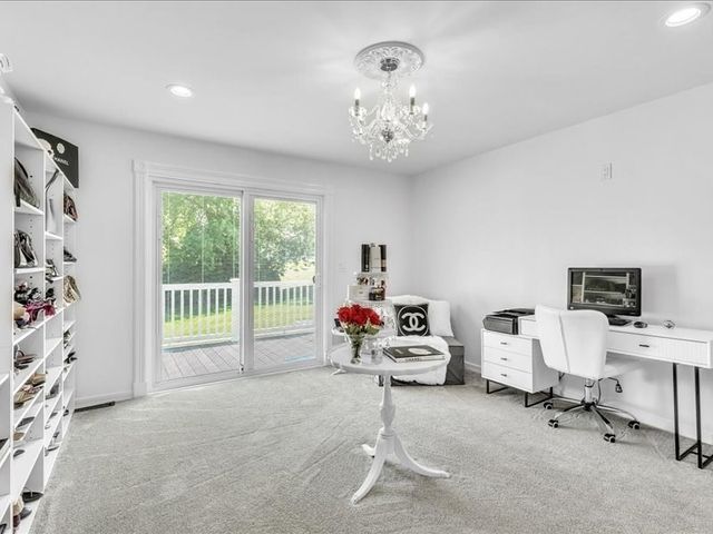 6 Strathmore Rd, Dartmouth, MA 02747