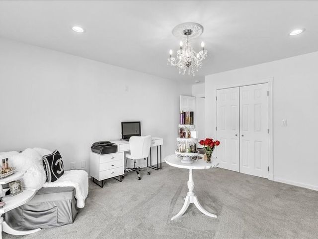 6 Strathmore Rd, Dartmouth, MA 02747